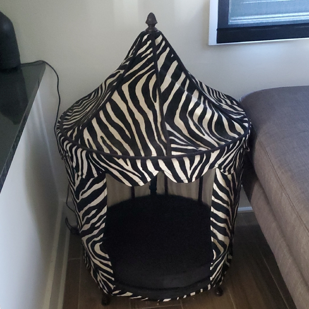 Zebra Print Pet Tent